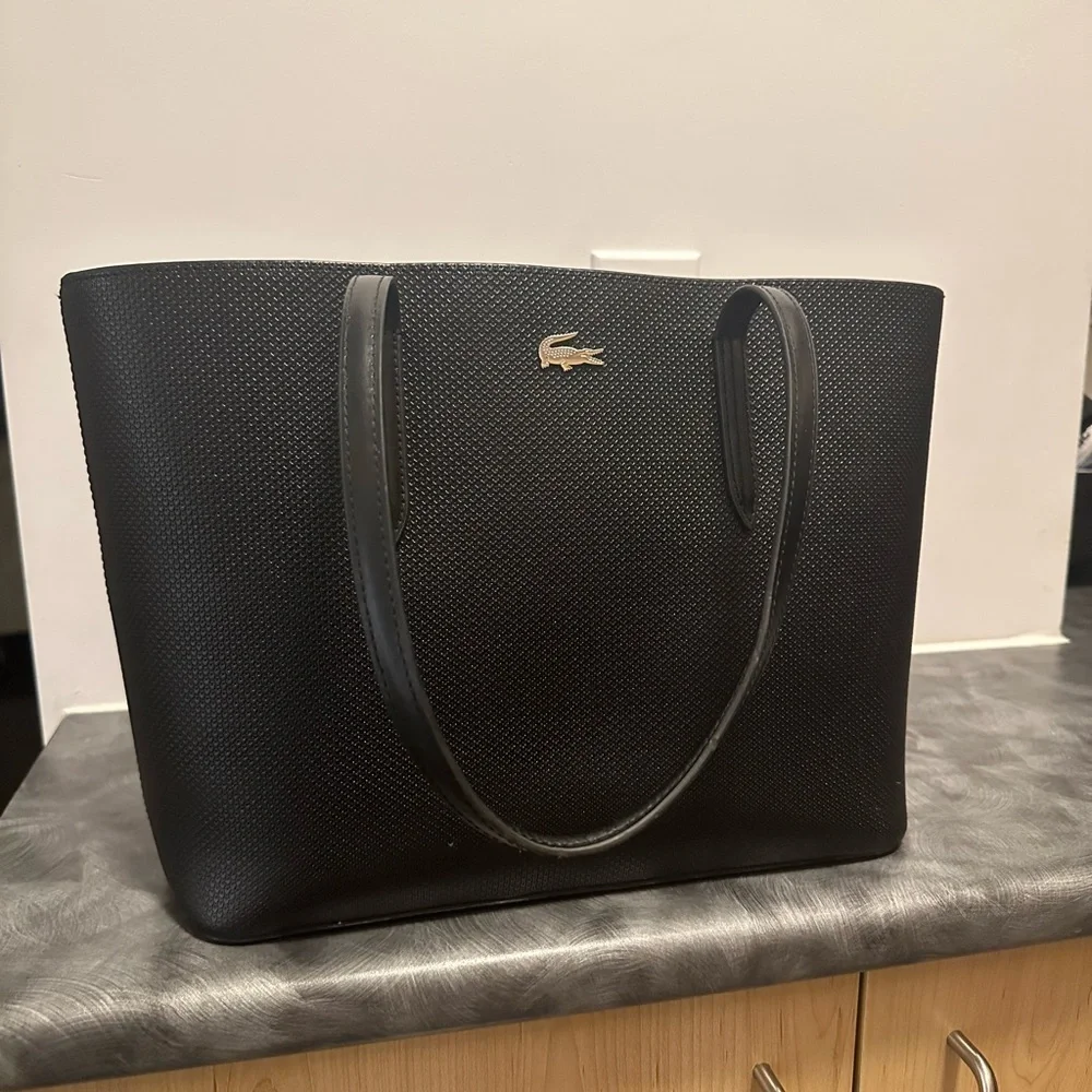 LACOSTE SAC CABAS CHANTACO EN CUIR PIQUÉ + PORTEFEUILLE - Picture 8 of 12